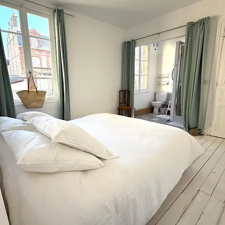 Albertine - Beautiful Family With Exterior Holiday home *