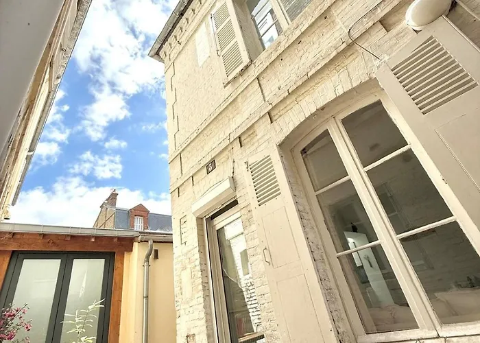 Albertine - Beautiful Family With Exterior Dom wakacyjny